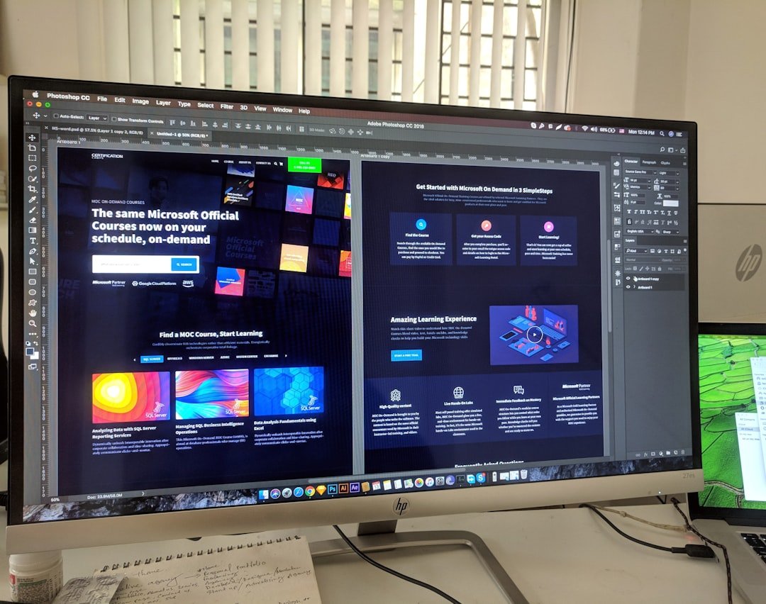 Webdizájn folyamatábrája, amely különböző grafikai és funkcionális elemeket mutat be